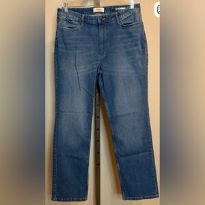 Wrangler high rise true straight women’s jeans size 16X32